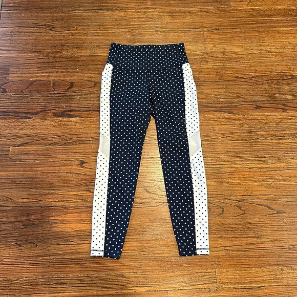 Old Navy Navy and White Polka Dot Elevate Leggings - Picture 1 of 5